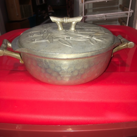 Everlast Silver Cookware Casserole Dish cover. Place your casserole dish in. - Picture 2 of 9